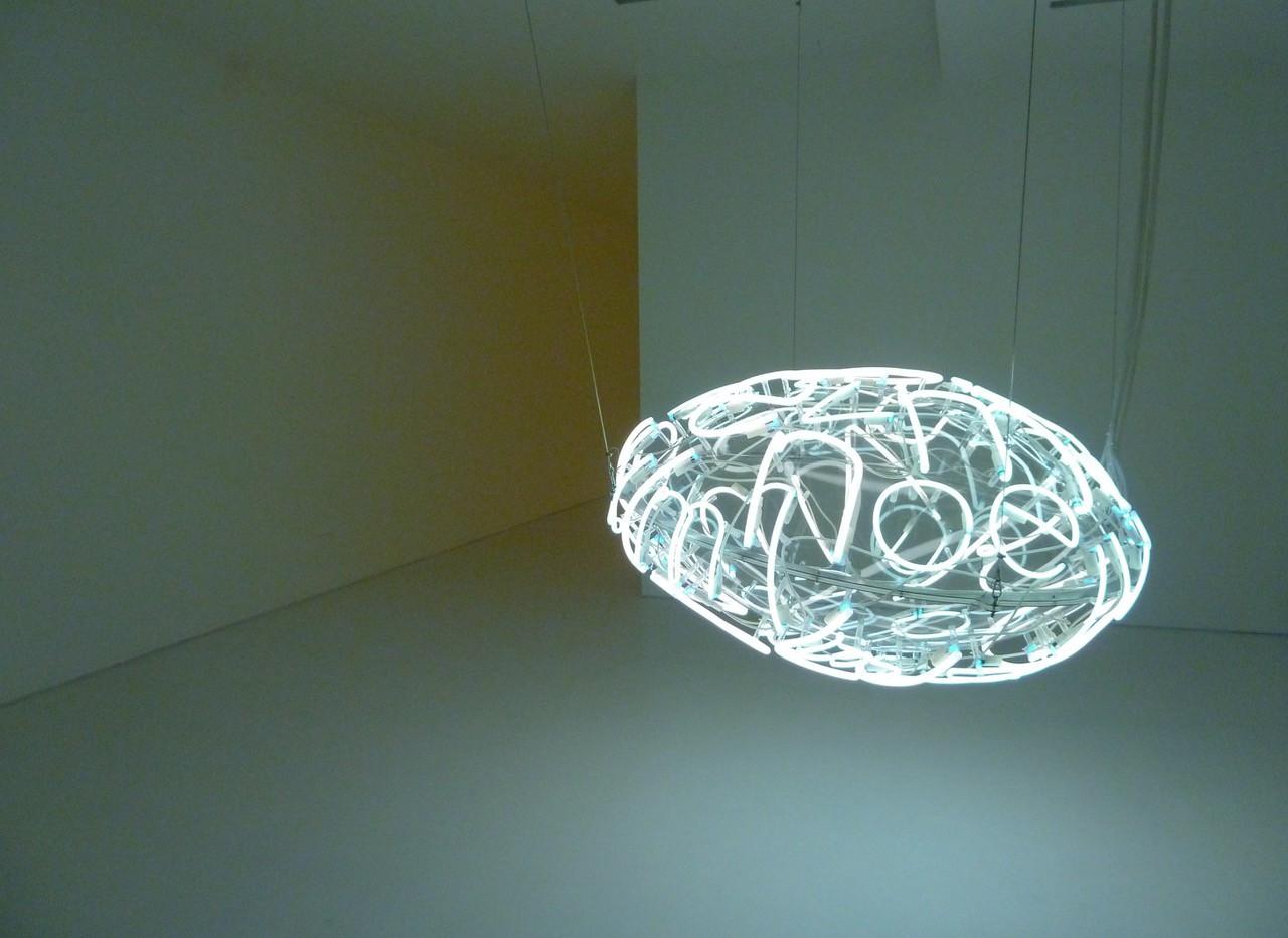 Vo_lumen - Brigitte Kowanz 