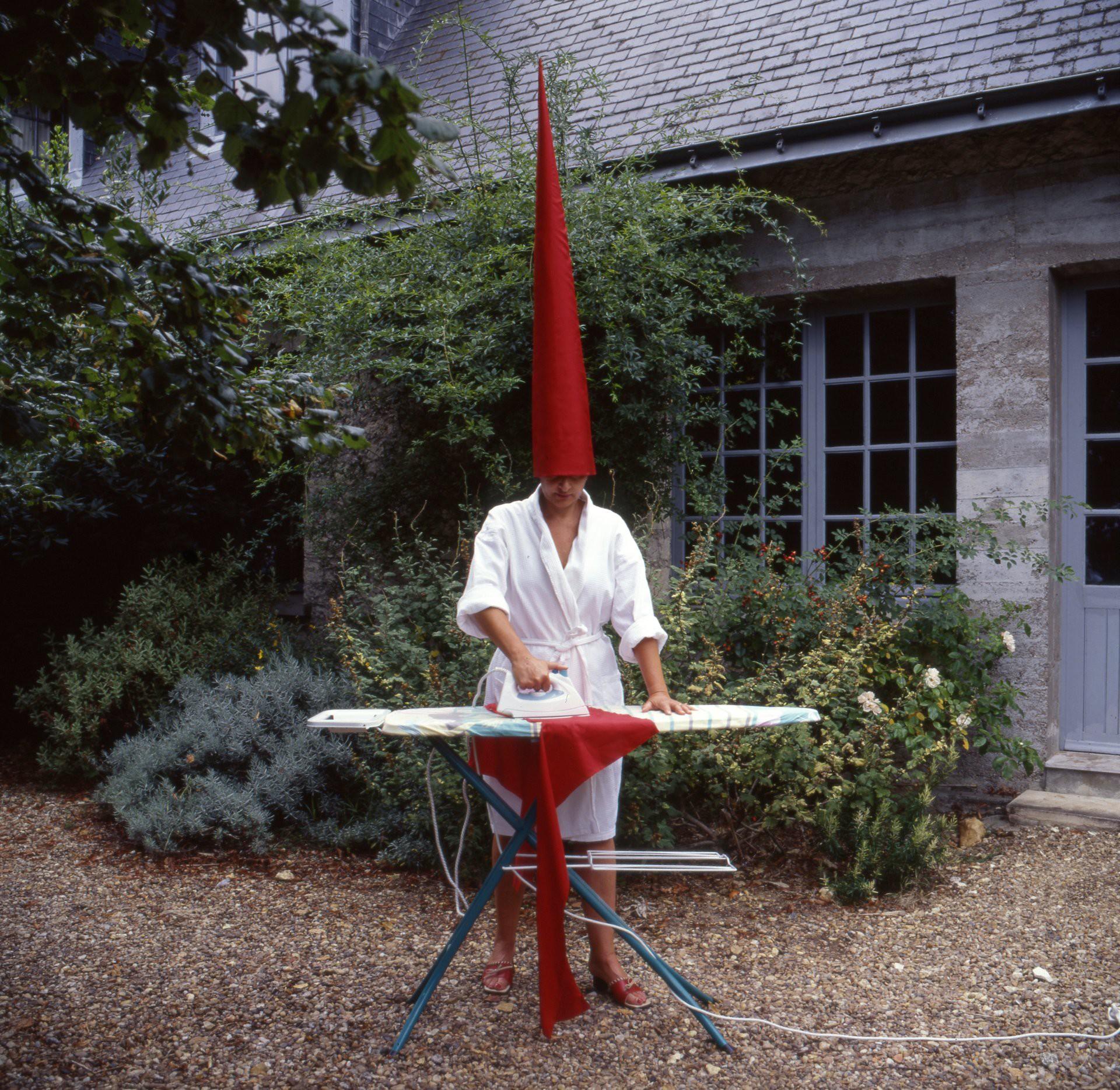 Energy Hat (Ironing) - Marina Abramović 